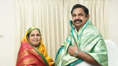 பாஜகவுக்கு அடுத்த ஷாக்... கவுதமியை தொடர்ந்து மாநில நிர்வாகி பாத்திமா அலி அதிமுகவில் இணைந்தார்