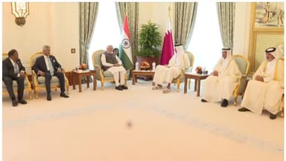 ഖത്തർ അമീറുമായി കൂടിക്കാഴ്ച നടത്തി പ്രധാനമന്ത്രി നരേന്ദ്രമോദി; അമീറിനെ ഇന്ത്യയിലേക്ക് ക്ഷണിച്ചു