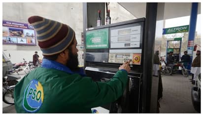 'തൊട്ടാല് കത്തും'; പാകിസ്ഥാനില് പെട്രോള്, ഡീസല് വില കുതിച്ചുയര്ന്നു !