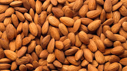 Almond: பாதாம் தோல் நீக்க வேண்டுமா? நீக்கக் கூடாதா? 