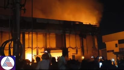 Karnataka: 6 cars ablaze as fire engulfs Hyundai showroom in Shivamogga (WATCH)