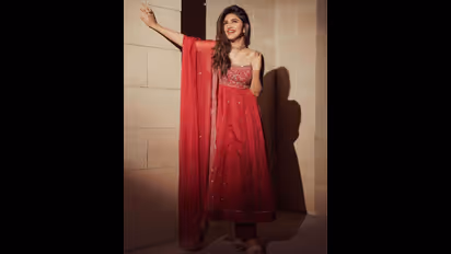 బంపర్ ఆఫర్ కు నో చెబుతున్న శ్రీలీల, అల్లు అర్జున్ తో ఆఫర్ వదిలేసిన బ్యూటీ, కోట్లిచ్చిన చేయదట.. కారణం..?