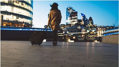 കൈവിട്ടു കളയല്ലേ മലയാളികളേ! പെട്ടി പാക്ക് ചെയ്തോളൂ; ഉയര്‍ന്ന ശമ്പളം, റിക്രൂട്ട്മെന്‍റ് സര്‍ക്കാര്‍ അംഗീകൃതം