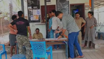 മലപ്പുറത്ത് രണ്ട് ക്ഷേത്രങ്ങളില് മോഷണം; സിസിടിവിയില് ഹെല്മറ്റ് ധരിച്ചെത്തിയവർ, പൊലീസ് അന്വേഷണം