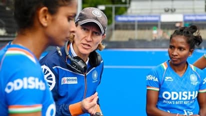 ಭಾರತ ಮಹಿಳಾ ಹಾಕಿ ಕೋಚ್ ಜಾನೆಕ್ ಶಾಪ್ಮನ್ ರಾಜೀನಾಮೆ