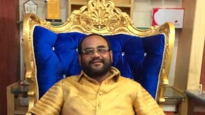 ವಿಶ್ವದ ಅತೀ ದುಬಾರಿ ಶರ್ಟ್ ಹೊಂದಿರೋ ವ್ಯಕ್ತಿ, 4.1 ಕೆಜಿ ಚಿನ್ನದಿಂದ ಮಾಡಿರೋ ಅಂಗಿ ಬೆಲೆಯೆಷ್ಟು ಗೊತ್ತಾ?