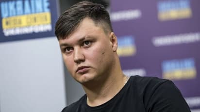 ശരീരമാകെ വെടിയേറ്റ് തുളഞ്ഞ നിലയിൽ, ഹെലികോപ്ടർ അടക്കം യുക്രൈൻ പക്ഷത്തേക്ക് കൂറുമാറി റഷ്യൻ പൈലറ്റ് കൊല്ലപ്പെട്ടു