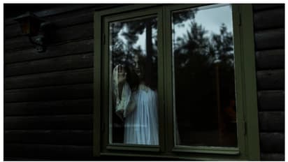 വീട്ടില് പ്രേതബാധയുണ്ടോ? പരിശോധിച്ച് സര്ട്ടിഫിക്കറ്റ് നല്കാന് തയ്യാറെന്ന് വിദ്യാര്ത്ഥികള് !