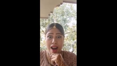 ದಿನಕ್ಕೆ ಮೂರ್ನಾಲ್ಕು ವೈರಲ್ ವಿಡಿಯೋ ಹಾಕೋ ರೇಶ್ಮಾ; ಆಂಟಿ ತುಂಬಾ ತುಂಟಿ ಎಂದ ನೆಟ್ಟಿಗರು!