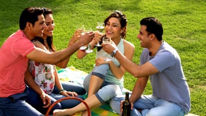 മൂന്ന് മണിക്ക് ശേഷം ഓഫീസ് വിടാം, അടിച്ചുപൊളിക്കാം; ഫുൾ ചെലവ് കമ്പനി വക