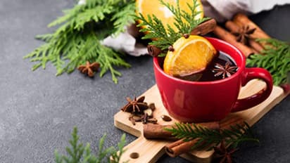 മാറുന്ന കാലാവസ്ഥയില് പ്രതിരോധശേഷി കൂട്ടാന് ഡയറ്റില് ഉള്പ്പെടുത്താം ഈ ഭക്ഷണങ്ങള്...