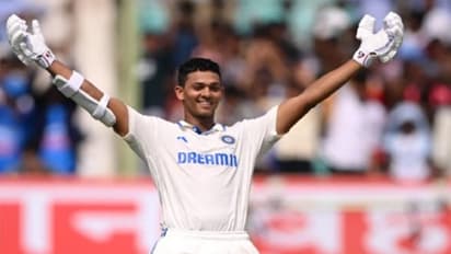 అశ్విన్ కాదు.. రోహిత్ శర్మ కాదు.. స్టార్లను వెనక్కినెట్టి 'ప్లేయర్ ఆఫ్ దీ సిరీస్'గా నిలిచిన యంగ్ ప్లేయర్ !