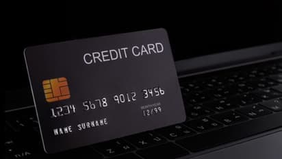 அடிக்கடி கிரெடிட் கார்டு பயன்படுத்துறீங்களா? அதனால் பல லாபங்கள் இருக்காம் - Top 5 Benefits ஒரு பார்வை!