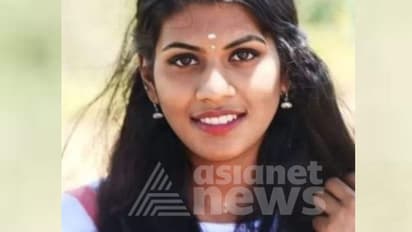 ഫോൺ വിളിച്ചിട്ട് എടുത്തില്ല, വീട്ടിലെത്തിയ ബന്ധുക്കൾ കണ്ടത് 17കാരിയെ മരിച്ച നിലയിൽ