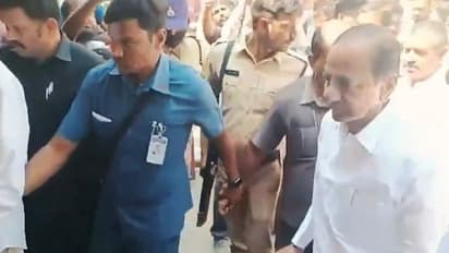 రోడ్డు ప్రమాదంలో లాస్యనందిత మృతి: నివాళులర్పించిన కేసీఆర్