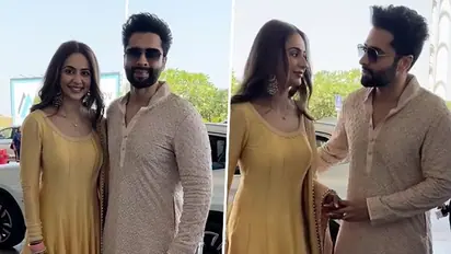 Jackky Bhagnani, Rakul Preet Singh heads back to Mumbai post wedding; poses for paparazzi [PICTURES]
