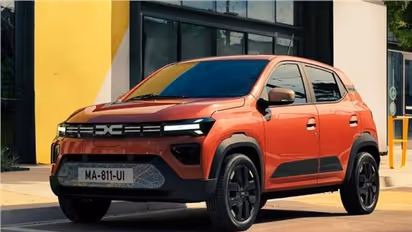 சிங்கில் சார்ஜில் 250 கிமீ போகலாம்.. அறிமுகமானது புதிய Kwid EV