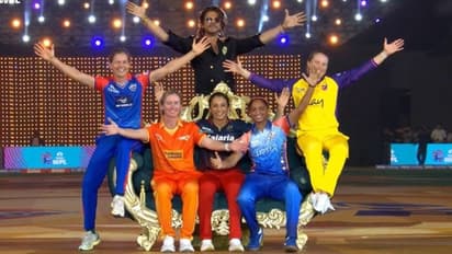 WPL Opening Ceremony: பிரம்மாண்டமாக தொடங்கிய WPL – ராமையா வஸ்தாவய்யா பாடலுக்கு டான்ஸ் ஆடிய ஷாருக்கான்!