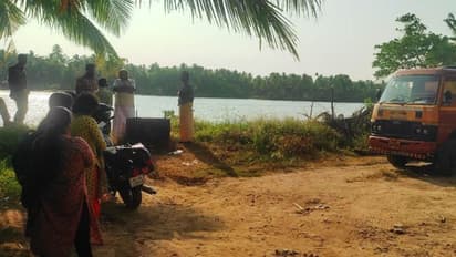 'കുറച്ചായി കാത്തിരിക്കയായിരുന്നു' കയ്യോടെ പിഴ 5000 മുറിച്ചുകൊടുത്തു, ഹരിപ്പാടെത്തിയത് കക്കൂസ് മാലിന്യം തള്ളാൻ