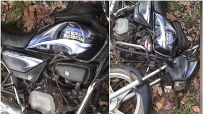 കാട്ടാന പാഞ്ഞടുത്തു, ബൈക്ക് ഉപേക്ഷിച്ച് ഓടിയിട്ടും പിന്തുടർന്നു, വനംവകുപ്പ് ഉദ്യോഗസ്ഥന് തലനാരിഴയ്ക്ക് രക്ഷ