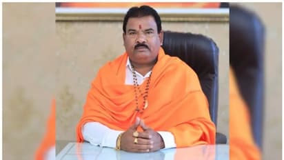 കടുവയെ പിടിച്ച് പല്ല് പറിച്ചെടുത്തിട്ടുണ്ടെന്ന് എംഎൽഎ; കേസെടുത്ത് വനം വകുപ്പ്, പല്ല് പിടിച്ചെടുത്തു