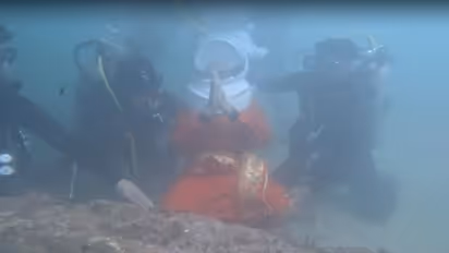 అరేబియా సముద్రంలో స్కూబా డైవింగ్‌ చేసిన ప్రధాని మోదీ... (ఫొటోలు)