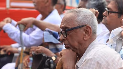 பென்ஷன் வாங்கும் அரசு ஊழியர்கள் இதை கவனிச்சீங்களா? இனி இரண்டு அடுக்கு பாதுகாப்பு கட்டாயம்!