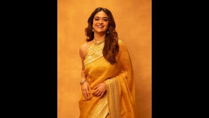 ఆ హీరోతో లిప్ లాక్ సీన్ కి ఓకె..కీర్తి సురేష్ షాకింగ్ డెసిషన్ ?