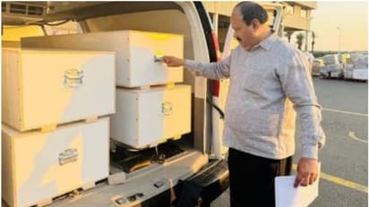 ഒന്നിച്ച് ഭക്ഷണം കഴിക്കുന്നതിനിടെ നെഞ്ചുവേദന; ഭാര്യയും മക്കളും എത്തിയ അതേ ദിവസം തീരാനോവായി വേര്പാട്