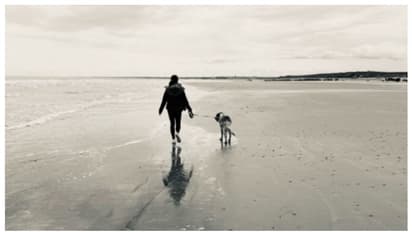 'നിങ്ങളിത് വായിക്കുന്നുണ്ടെങ്കിൽ അതിനർത്ഥം ഞാന് മരിച്ചെന്നാണ്'; ക്യാന്സർ ബാധിച്ച് മരിച്ച യുവതിയുടെ കുറിപ്പ്