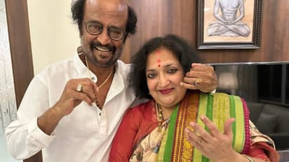 அவங்க காதலுக்கு வயது 43.. எல்லா வருஷமும் நடக்கும் கியூட் சடங்கு - செம போட்டோ வெளியிட்ட ஐஸ்வர்யா ரஜினிகாந்த்!