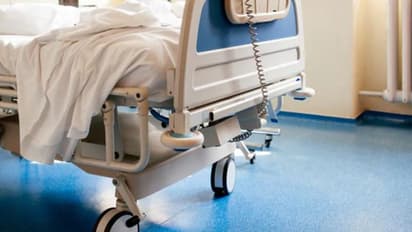 ஐசியு-வில் சிகிச்சை பெற்றுவந்த இளம் பெண்.. கற்பழித்த ஊழியர் - சிக்கியவரை முறையாக விசாரித்து வரும் போலீசார்!