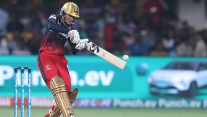 பவுண்டரி பவுண்டரியாக அடித்த ஸ்மிருதி மந்தனா – ஆர்சிபிக்கு கிடைத்த 2ஆவது வெற்றி!