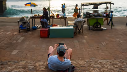 പ്രതിസന്ധികാലത്തെ തീരുമാനം, തദ്ദേശീയർക്ക് തലവേദനയുമായി വിനോദസഞ്ചാരികൾ, നയം മാറ്റി ശ്രീലങ്ക