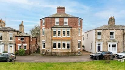 എന്റമ്മോ, 215 വർഷം പഴക്കം, അന്ന് ജയിൽ, ഇന്ന് 15 കോടിയുടെ ആഡംബരവീട്