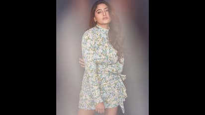 ‘ದೇಸಿ ಹುಡುಗಿ ಅಲ್ಲ…. ಮೇಮ್ ಸಾಹೆಬ್’ ಎಂದು ಕಿಲ್ಲರ್ ಲುಕ್ ಕೊಟ್ಟ ನಿಶ್ವಿಕಾ ನಾಯ್ಡು