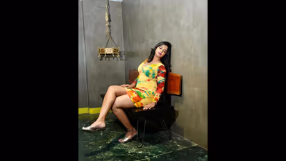 Ariyana Glory :  ‘వర్త్ వర్మ.. వర్త్’.. అరియానా గ్లోరీ లేటెస్ట్ లుక్ పై నెటిజన్ల గోల