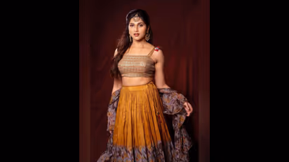 ಆರಾಧನಾ ರಾಮ್ ಅಂದ ನೋಡ್ತಾ ನೋಡ್ತಾ ಶಾನೆ ಪ್ರೀತಿ ಆಗ್ಬಿಟೈತೆ ಅಂತೆ ಹುಡುಗ್ರಿಗೆ 