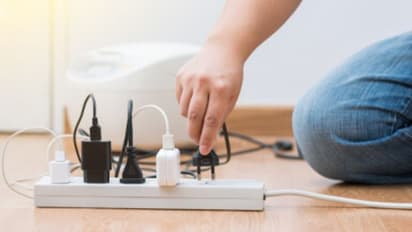 കറണ്ടിനോട് അഥവാ വൈദ്യുതിയോട് അലര്‍ജിയുണ്ടാകുമോ? ; ഉണ്ടാകുമെങ്കില്‍ അതെങ്ങനെ?