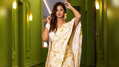 'బంగారం' హీరోయిన్ పెళ్లి చేసుకోబోయేది ఇతడినే.. వెడ్డింగ్ కార్ట్ వైరల్, ఇంట్రెస్టింగ్ డీటెయిల్స్ 