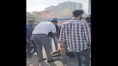 விபத்தில் காயமடைந்த நபர்: ஓடி வந்து மீட்ட அமைச்சர் டி.ஆர்.பி.ராஜா!