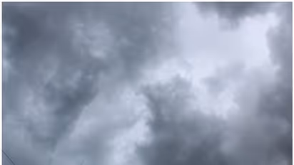 മൂടികെട്ടിയ അന്തരീക്ഷം, അടുത്ത മൂന്ന് മണിക്കൂറിൽ ഈ ജില്ലകളിൽ മഴയെത്തും; കാലാവസ്ഥാ പ്രവചനം ഇങ്ങനെ