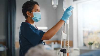 മലയാളികൾക്ക് യുകെയിൽ തൊഴിലവസരങ്ങൾ; ആദ്യഘട്ടത്തിൽ അവസരം 250 പേർക്ക്, ധാരണപത്രം ഒപ്പിട്ടത് വെൽഷ് സർക്കാരുമായി