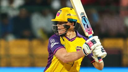 ഗ്രേസ് ഹാരിസ് വെടിക്കെട്ട്; ഗുജറാത്ത് ജയന്‍റ്സിനെ മലർത്തിയടിച്ച് യുപി വാരിയേഴ്സ് 