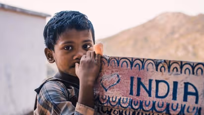 World Bank Report: ২০১২ থেকে ২০২২-এর মধ্যে ১৭.১ কোটি মানুষ দারিদ্র্যের বাইরে, বিশেষ রিপোর্ট