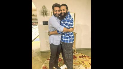 ಪ್ರಶಾಂತ್ ನೀಲ್‌ ಮನೆಯಲ್ಲಿ ರಿಷಬ್ ಶೆಟ್ಟಿ, ಜ್ಯೂ.NTR: ನಾವೆಲ್ಲರೂ ಒಂದೇ ತಾಯಿಯ ಮಕ್ಕಳು ಅಂತಿದಾರಾ ಸೂಪರ್ ಸ್ಟಾರ್ಸ್?