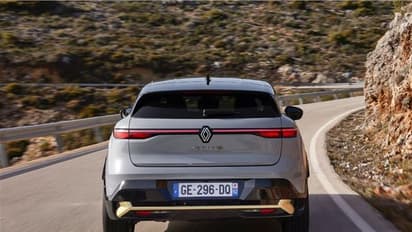 ക്യാമറയിൽ കുടുങ്ങി, ഇന്ത്യൻ നിരത്തിൽ ഈ കാർ ആദ്യം, സംശയങ്ങൾ പലവിധം!