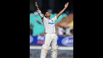 കോലി എന്തായാലും വീഴും! ഗവാസ്കറെ പിന്തള്ളുമോ എന്ന് കണ്ടറിയാം; അവിശ്വസനീയ റെക്കോര്ഡിനരികെ ജയ്സ്വാള്