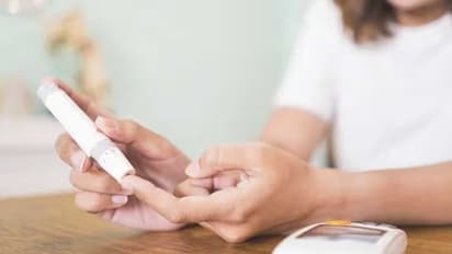 డయాబెటీస్ ఉన్నవాళ్లు ఏ పండ్లు తినాలి?