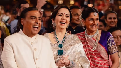 മകന്റെ വിവാഹം ആഡംബരമാക്കിയതിന് പിന്നിൽ ഈ കാരണം; വിമർശനങ്ങളുടെ വായടപ്പിച്ച് നിത അംബാനി